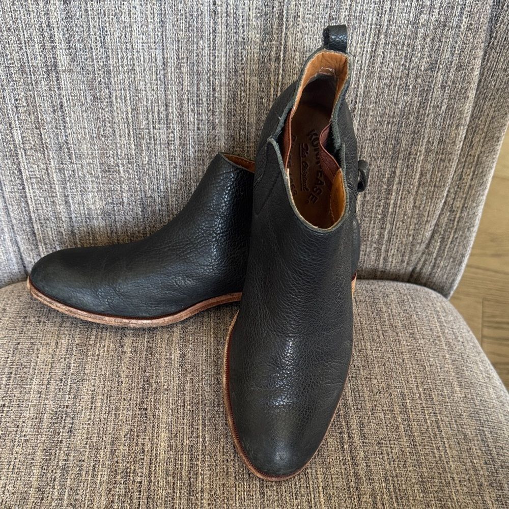 Kork-Ease Black Leather Women’s Ankle Boots Booties Slip On Low Heel Size 9M GUC